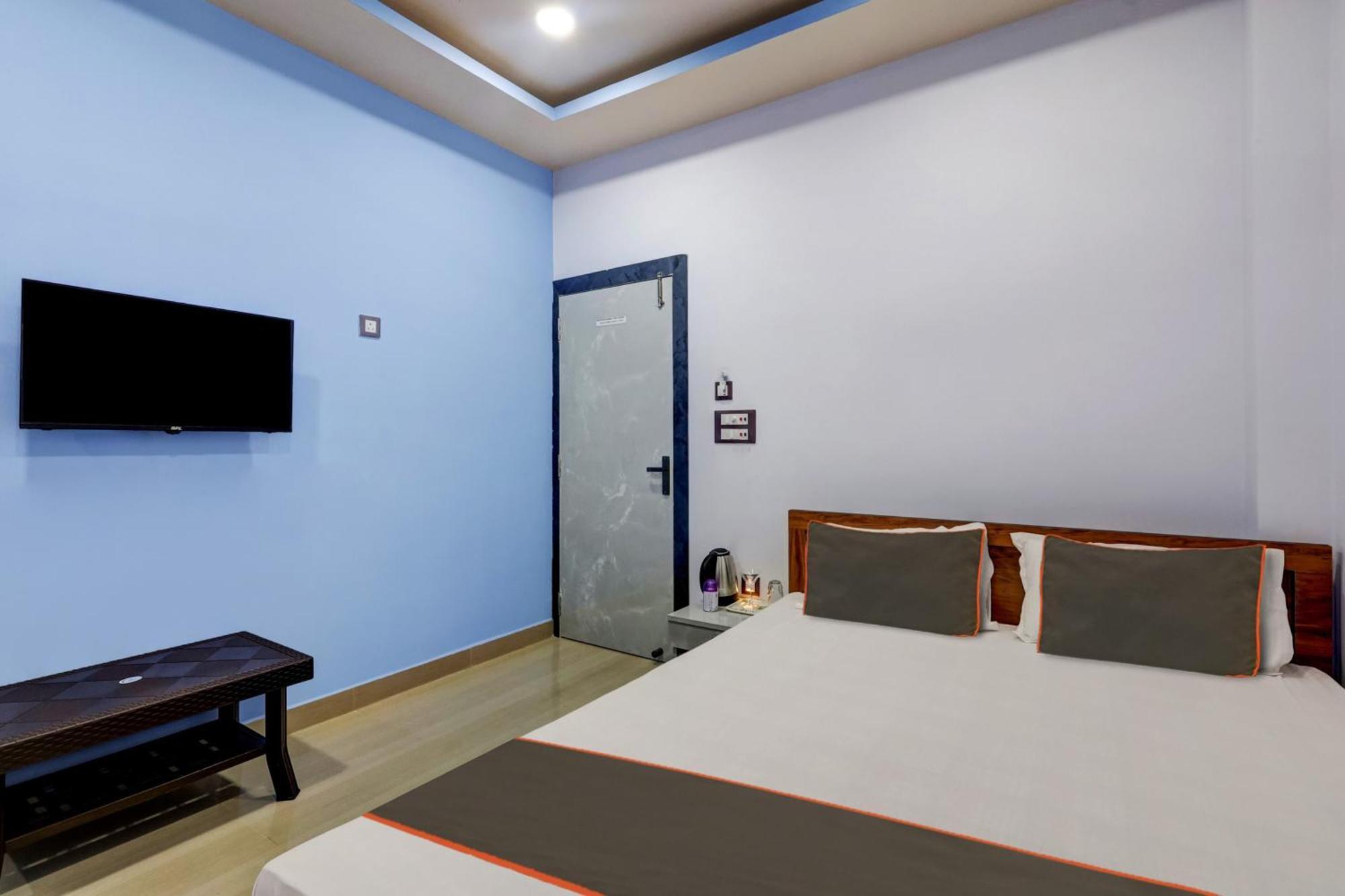 Collection O Ashirbad Lodge Guwahati Buitenkant foto