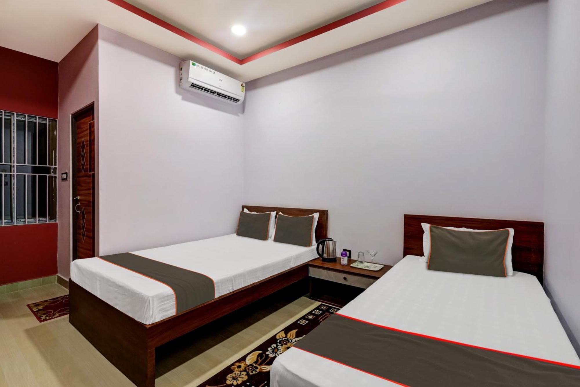 Collection O Ashirbad Lodge Guwahati Buitenkant foto